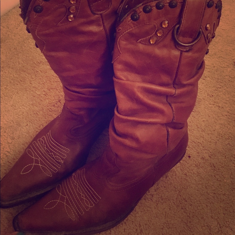 Leather cowgirl boots